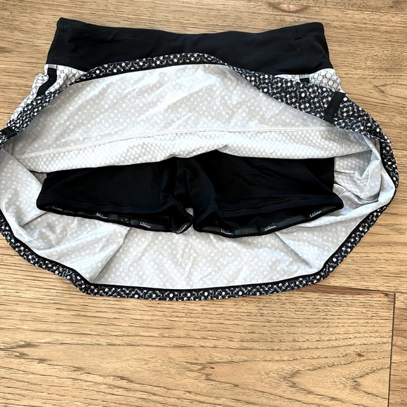 BNWihtoutTags Pace Rival Mid-rise Lululemon Tennis Skirt - Picture 4 of 5